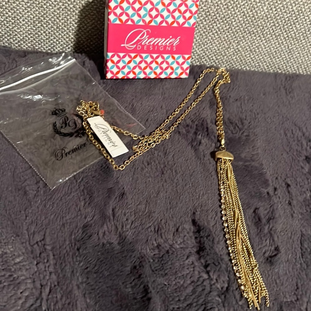 Premier Designs Tango necklace